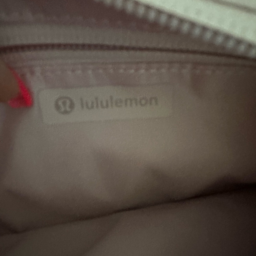 NWT lululemon athletica Dusty Pink Sling Crossbody Bag Fast Track 2.0 - Picture 5 of 8